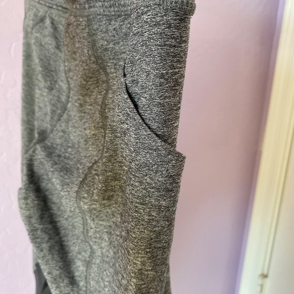 Lululemon Gently used Pace Revival Crop - Picture 4 of 4